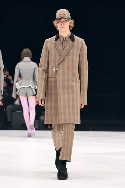 Look 31